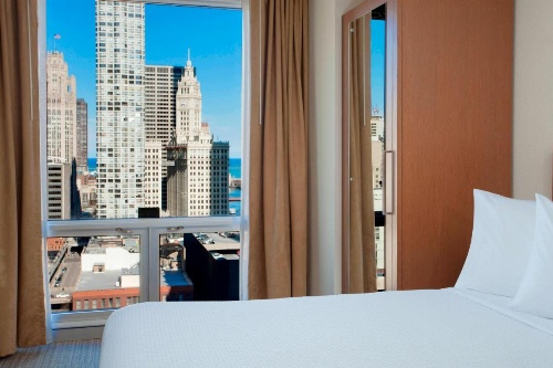 SpringHill Suites by Marriott Chicago Downtown/River North image 5